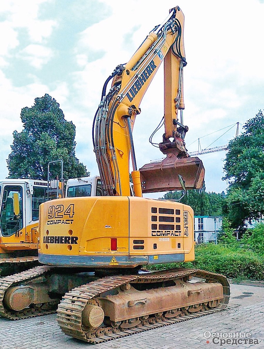 Liebherr R924 Compact