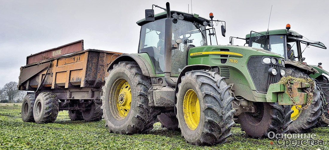 John Deere 7830