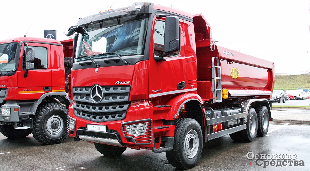 Самосвал Mercedes-Bens Arocs 3345К 6x4