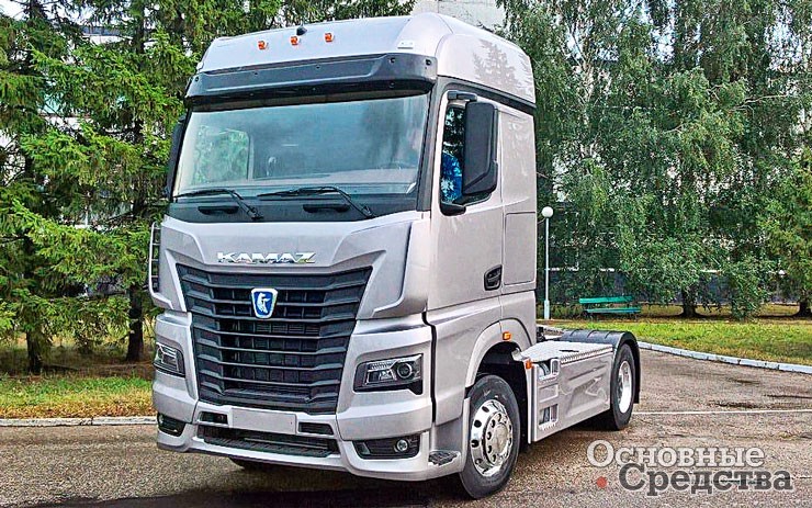 Новый тягач КАМАЗ-54901