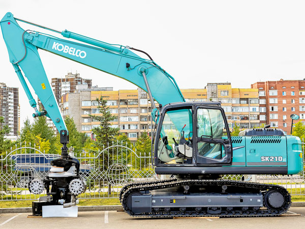 Kobelco: начинаем с оптимизмом