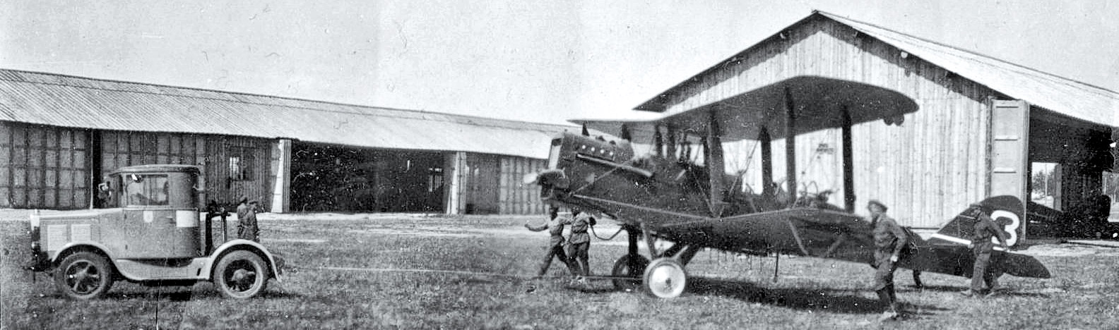 Буксировка самолетов в 1920-e годы
