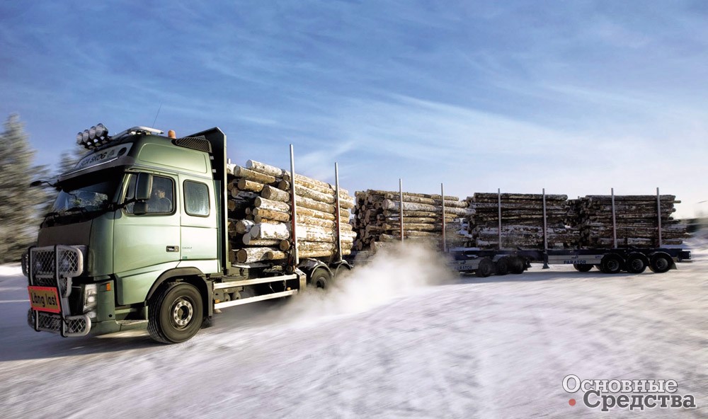 Многозвенный автопоезд-лесовоз на шасси Volvo FH16 мощностью 660 л.с., длиной 30 м