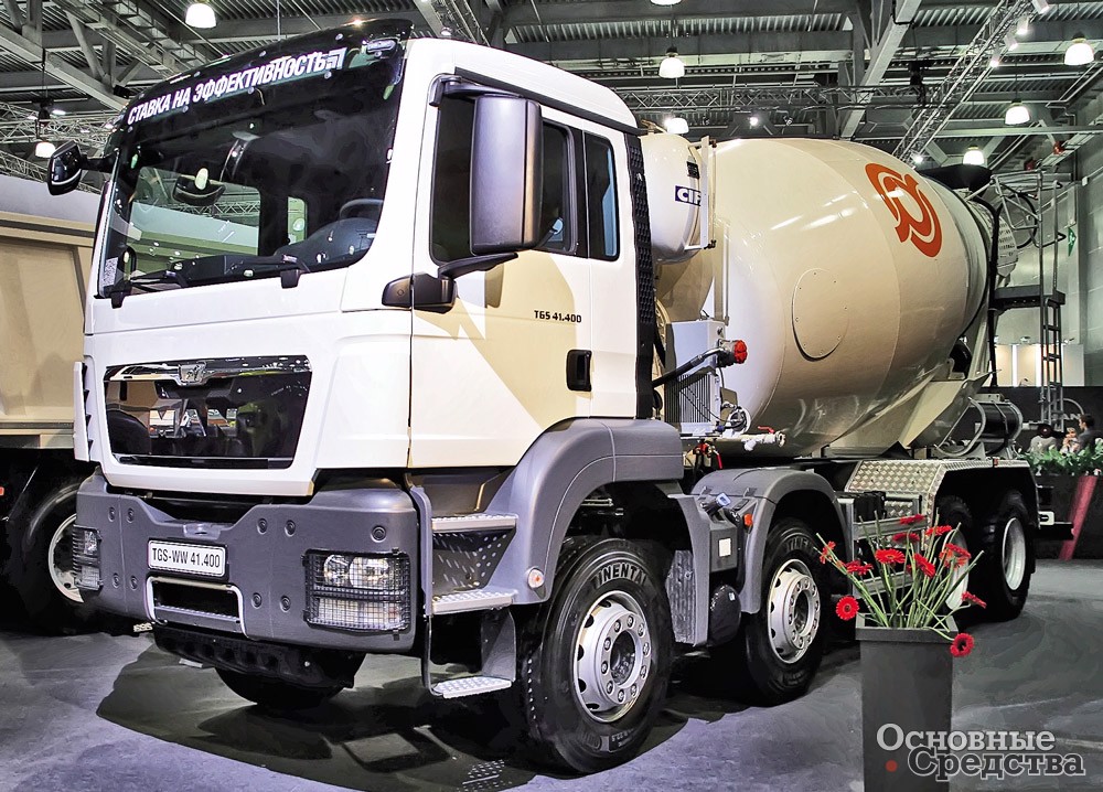 АБС Cifa SL10 вместимостью 10 м<sup>3</sup> с отбором мощности от шасси MAN TGS 41.400 8x4