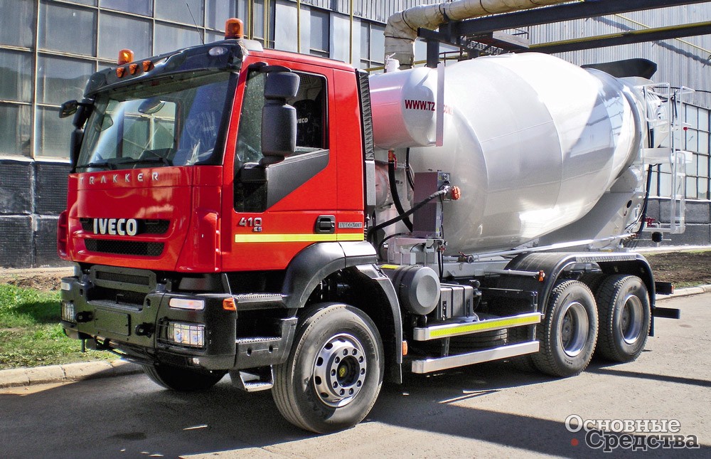 АБС ТЗА вместимостью 9 м<sup>3</sup> с отбором мощности от шасси Iveco-AMT Trakker 6х4