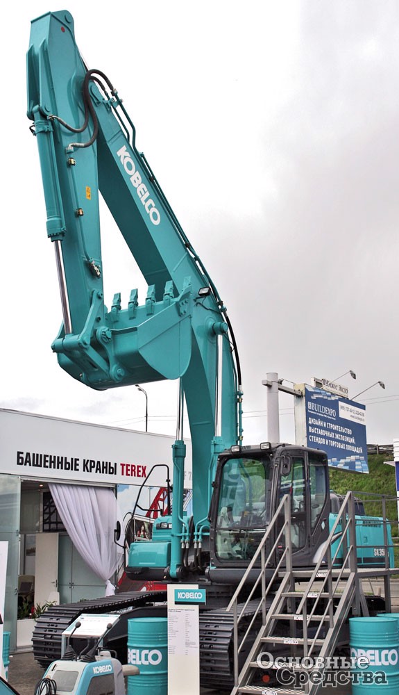 35-тонный гусеничный экскаватор Kobelco SK350LC-8