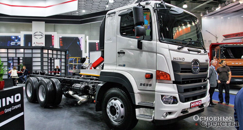 Шасси Hino 500 FM 6х4 полной массой 26 т