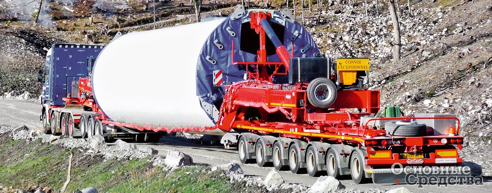 Nooteboom Mega Windmill Transporter