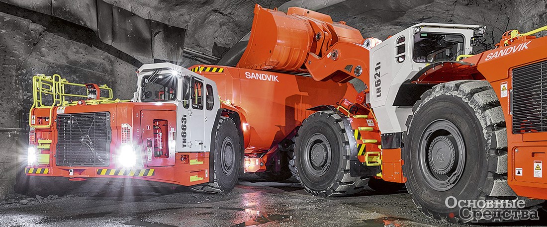 Погрузчик Sandvik LH621i загружает самосвал Sandvik TH663i