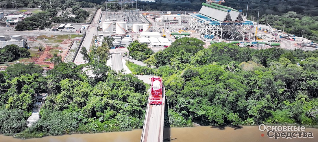 Мостовой переход через р. Моктесума и подъезд к месту монтажа на электростанции Тамазунчале II