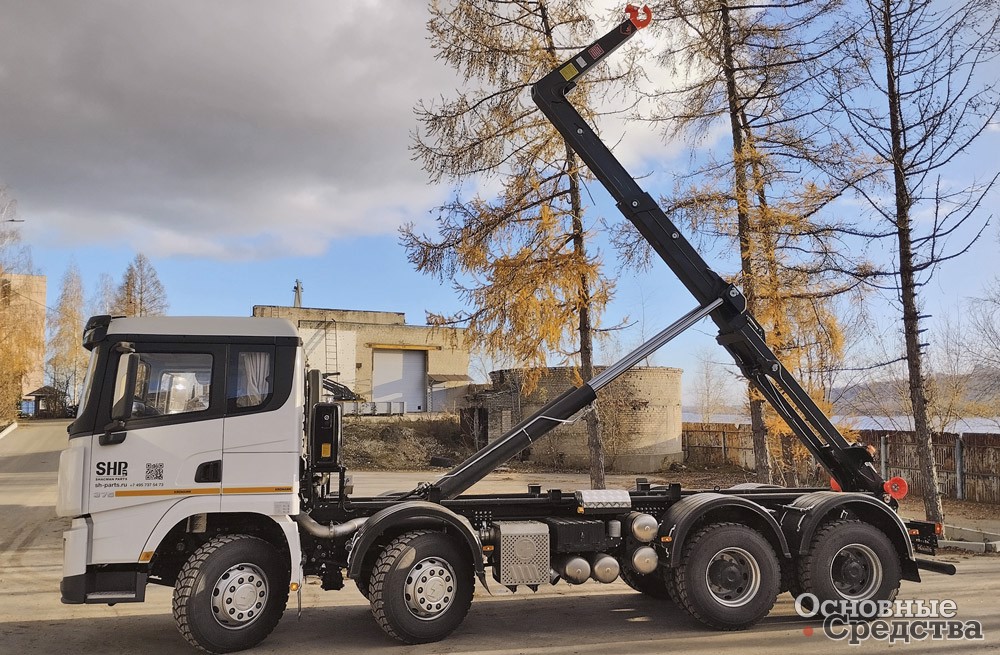 Мультилифт на шасси Shacman SX5318 с крюком KROMANN XL26S.62.6-HC