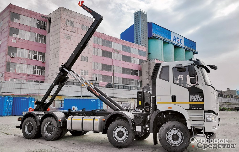 Мультилифт FAW CA3310 с крюком KROMANN XL26S.62.6-HC – оптимальное готовое решение на 4-осном шасси