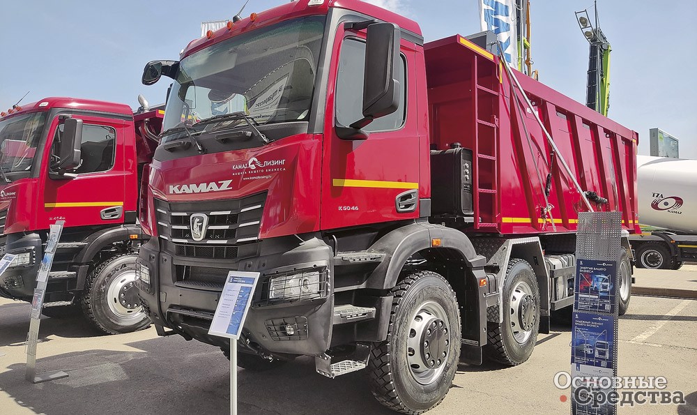 Самосвал КАМАЗ-65951 8х4