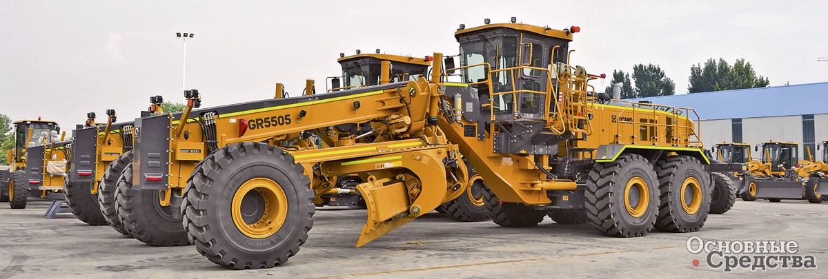Автогрейдер XCMG