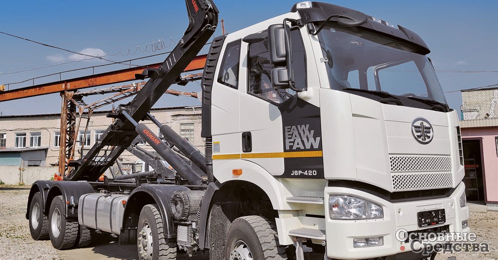 Мультилифт FAW CA3310 с крюком KROMANN XL26A.62.6-HC предназначен для тяжелой работы