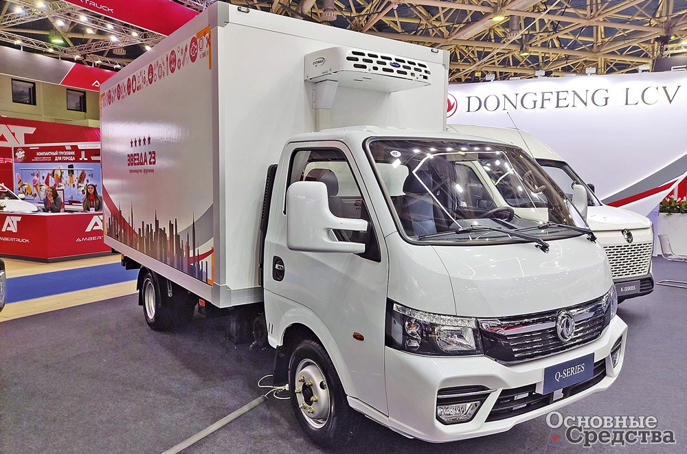 Dongfeng Q с изотермическим фургоном и холодильно-отопительной установкой