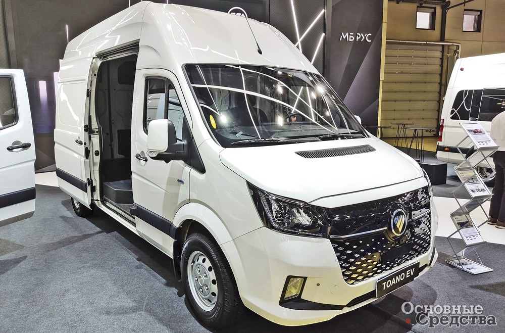 Цельнометаллический электрический фургон Foton Toano EV на стенде «МБ РУС»