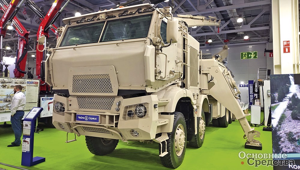 Тяжелый эвакуатор ОКР «Кондор» автомобильного завода «Чайка-Сервис»