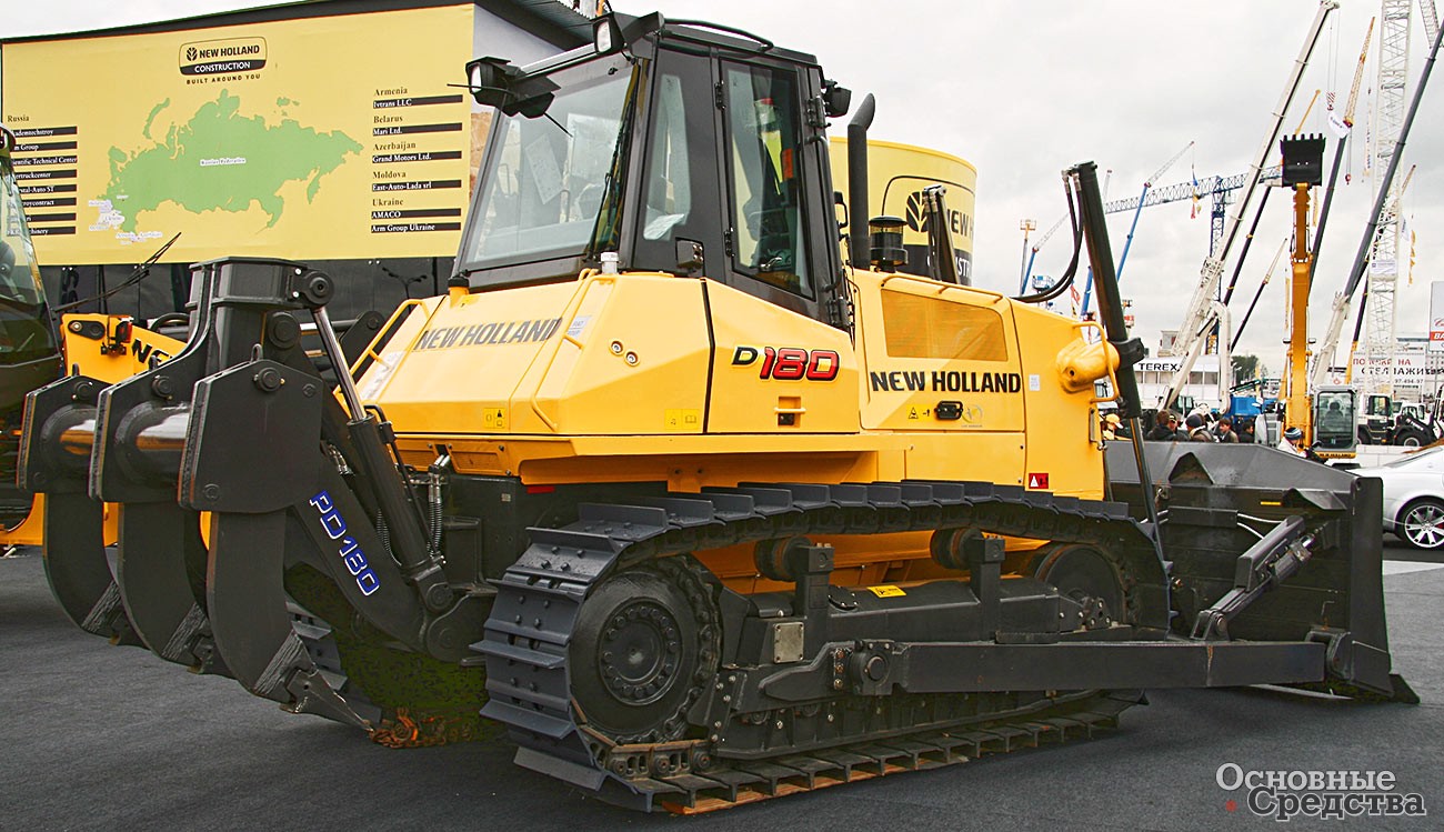 New Holland D180 массой 22 т