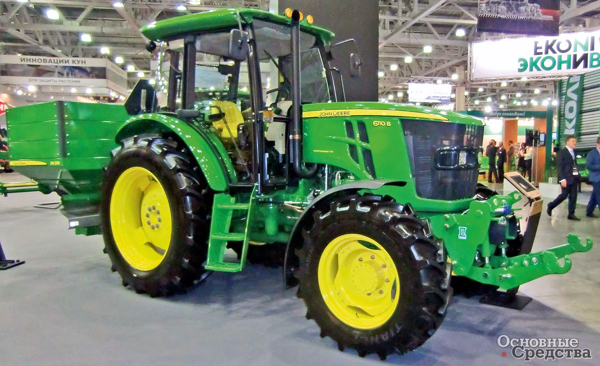 John Deere 6110B