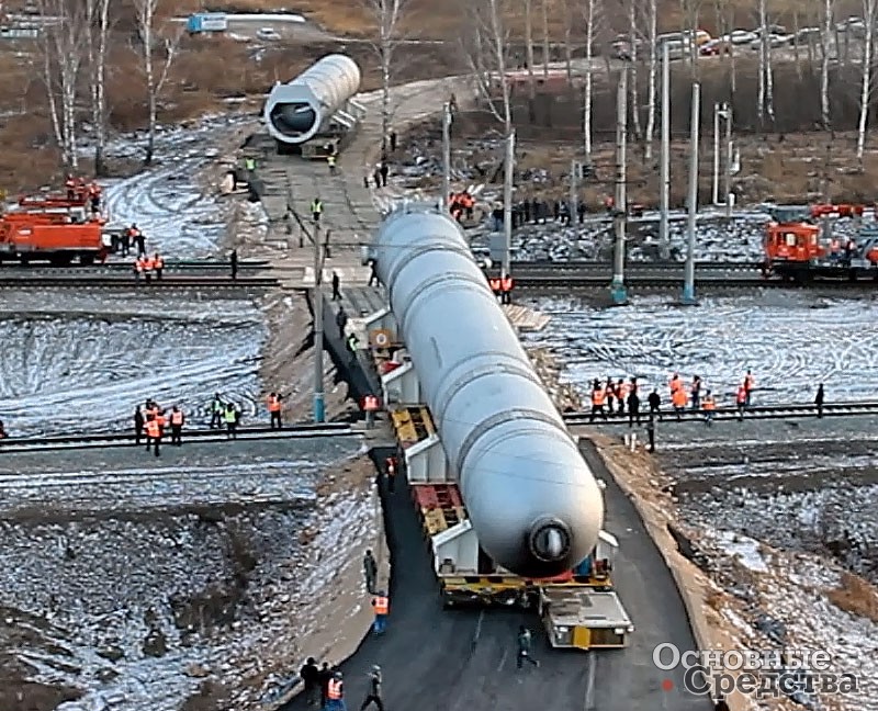 Самоходная модульная система Cometto MSPM при переезде через Транссибирскую магистраль