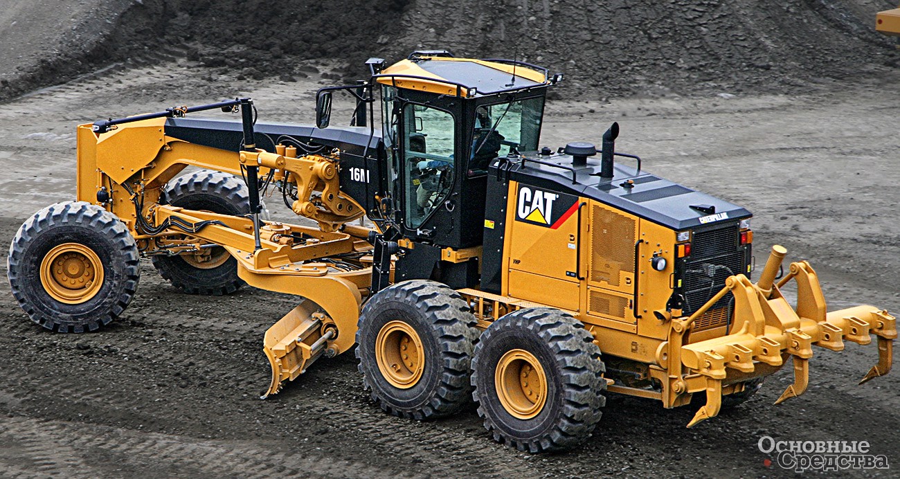 Грейдер Caterpillar 16M