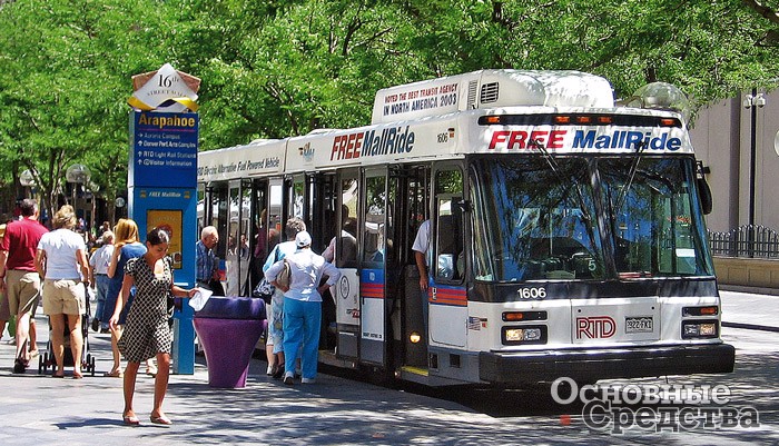 Пассажирам удобно: платформа находится на уровне входа низкопольного автобуса линии BRT