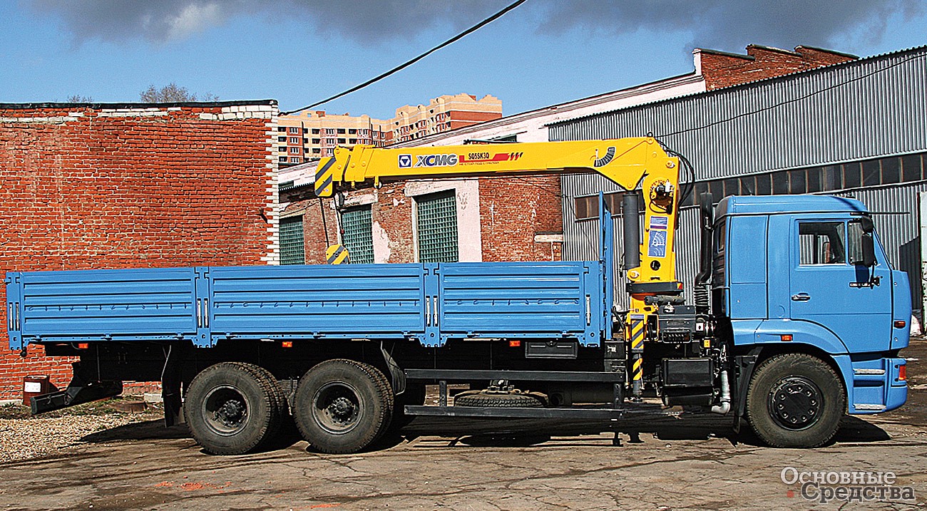 XCMG на грузовике КамАЗ-65117