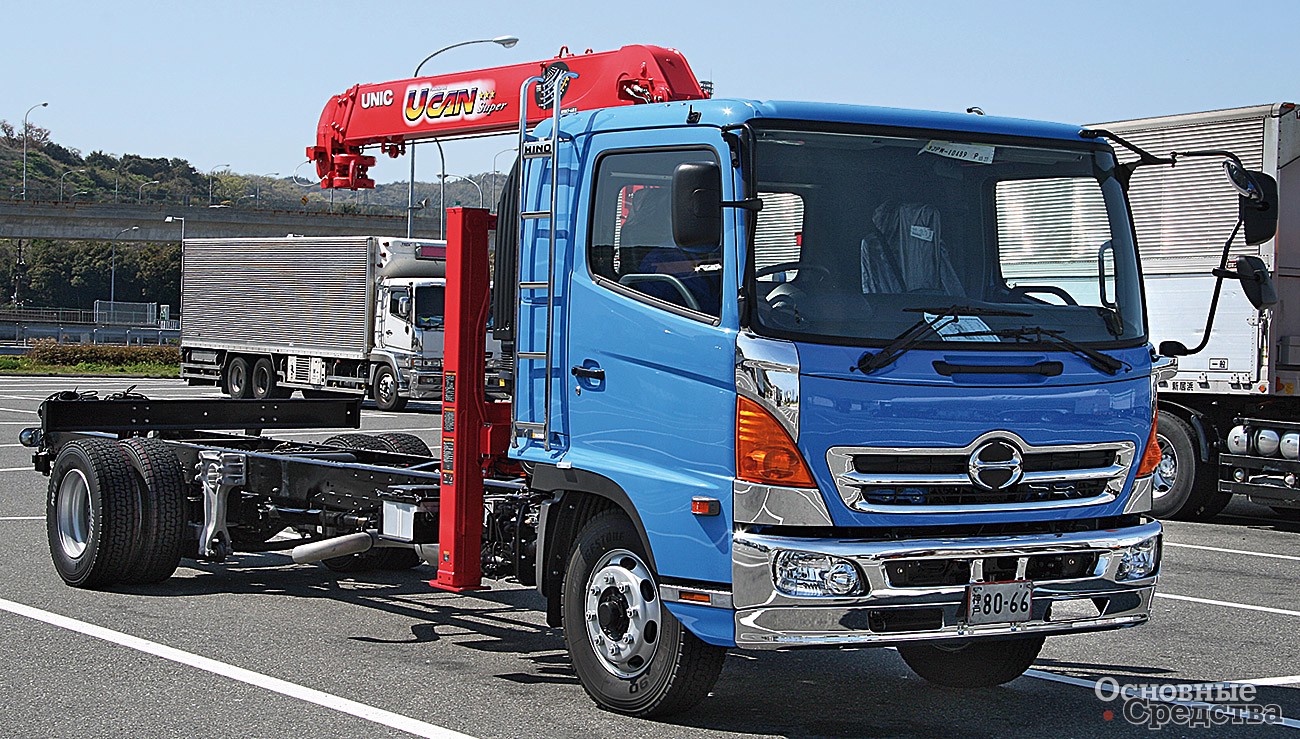 Новенький UNIC на шасси Hino – потенциальный предмет для экспорта в Россию