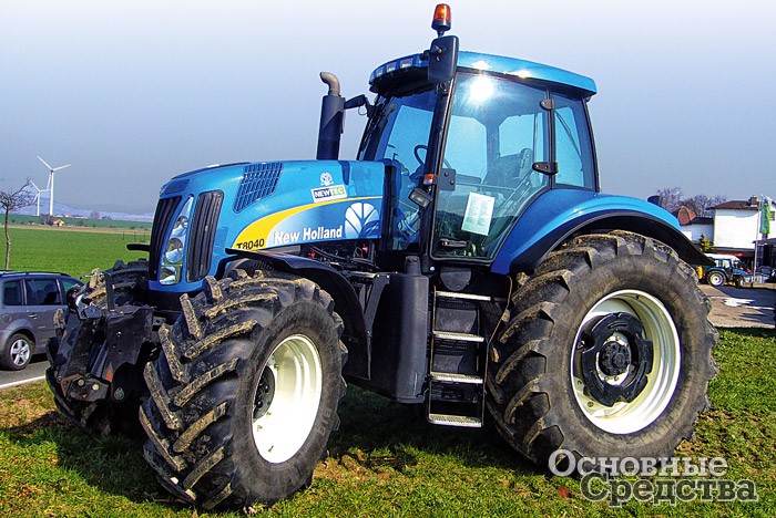 New Holland T8040