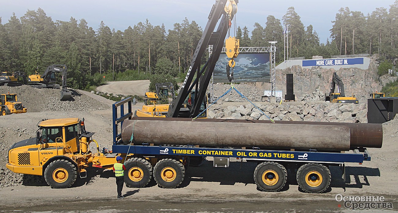 Трубовоз на базе сочлененного самосвала Volvo