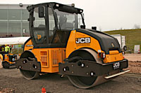 Виброкаток JCB-Vibromax VMT860