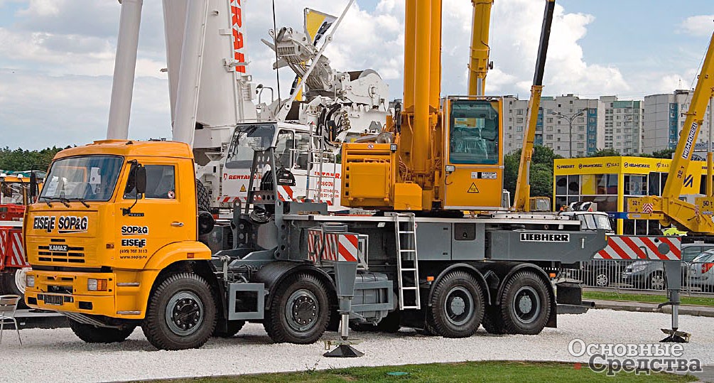 Кран Liebherr на шасси КамАЗ-65201