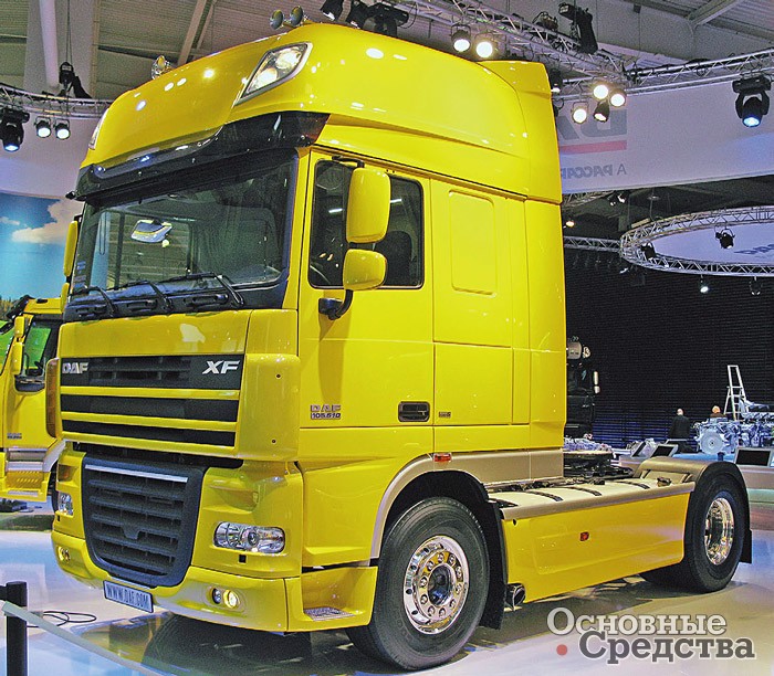 Грузовики DAF CF и XF оснащают новой 12-ступенчатой автоматизированной механической КП ZF Ecosplit, входящей в стандартную комплектацию. Новая АКП может комплектоваться новым вспомогательным тормозом Intarder