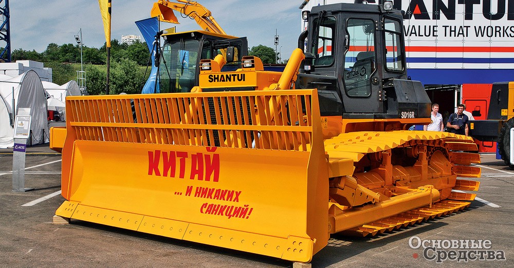 Бульдозер Shantui SD161R в комплектации для полигонов ТБО с прямым отвалом для мусора