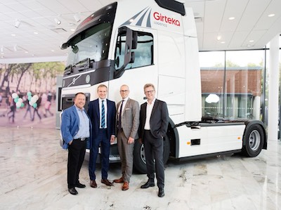 Рекордная сделка Volvo Trucks