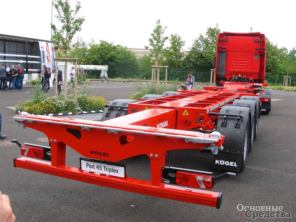 Контейнерное шасси Kögel Port 45 Triplex