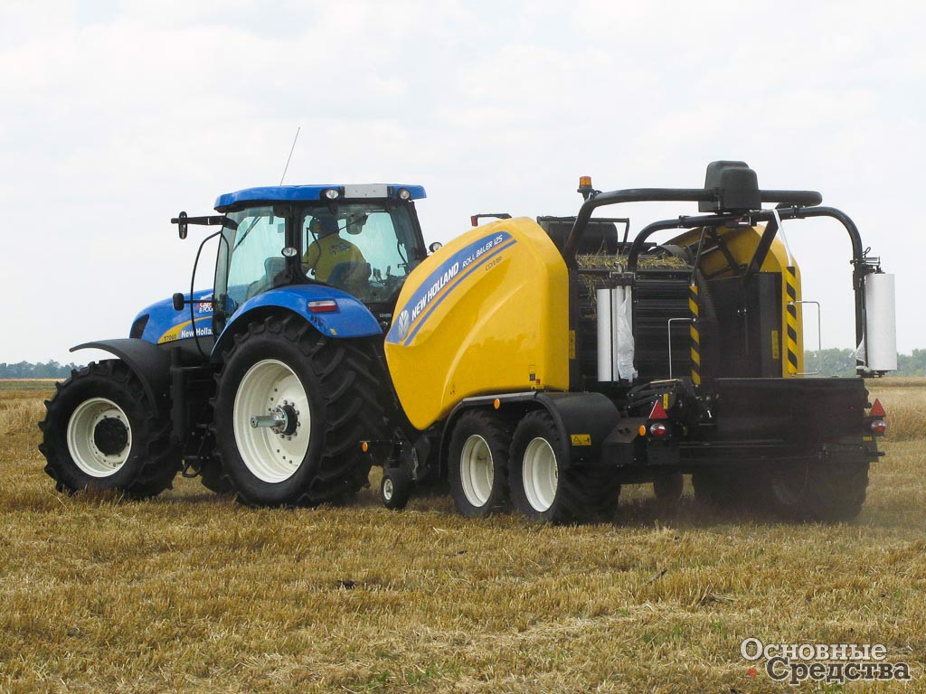 Трактор Т7060 с рулонным пресс-подборщиком Roll Baler 125 Combi