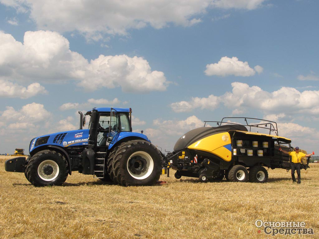 Трактор Т8.380 с тюковым пресс-подборщиком Big Baler 1290+