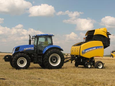 Спартакиада в поле: демонстрация сельскохозяйственной техники New Holland в Воронежской обл.