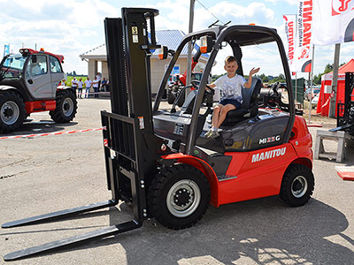 Пять погрузчиков Manitou прибыли на «Potato Russia 2018»