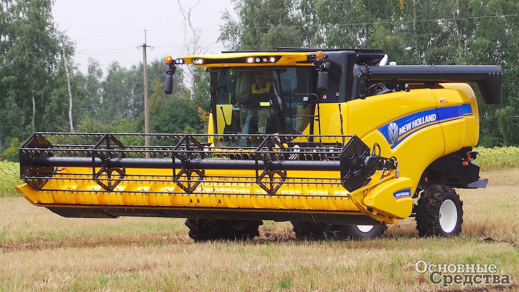 Клавишный зерноуборочный комбайн New Holland CX6.90