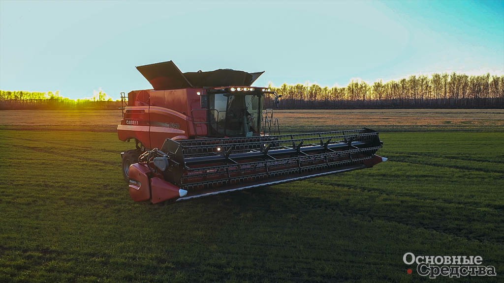 Комбайн Case IH Axial-Flow 8240