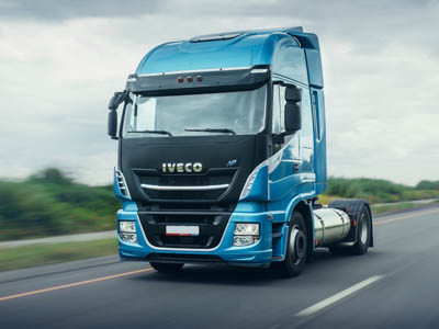 IVECO представляет работающий на метане тягач  Stralis