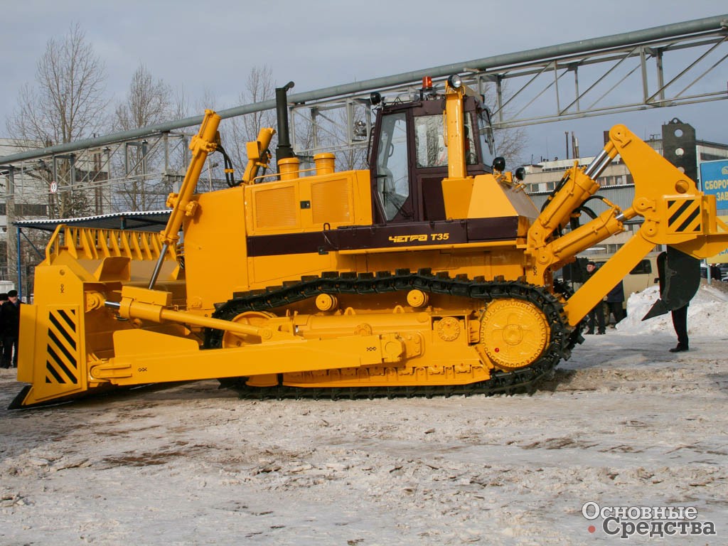 ЧЕТРА T35