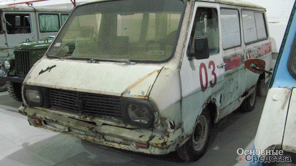 РАФ-2203
