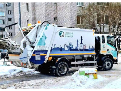 Автопарк Невского экологического оператора пополнился новыми мусоровозами