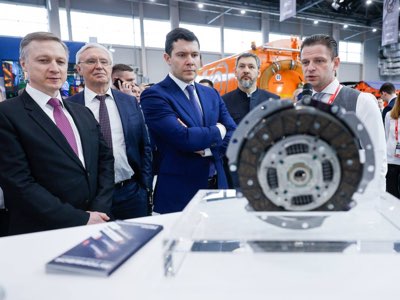 Глава Минпромторга РФ оценил отечественные автокомпоненты