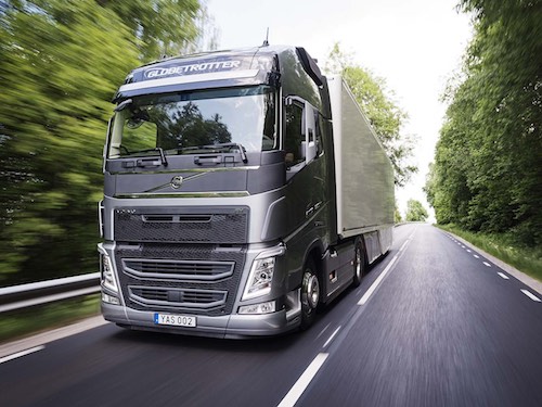 Улучшенная силовая линия Volvo Trucks повышает мощность при сокращении потребления топлива