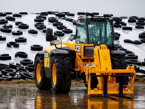 Новый дилер JCB в Казани выполнил первую поставку сельскохозяйственной техники